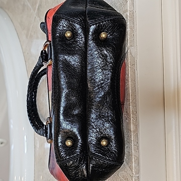 Painting Leather Red and Black Hand Bag from Jeon - Picture 11 of 11